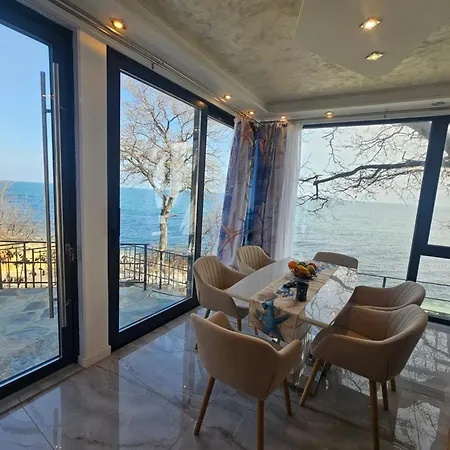 Viamo Villa *